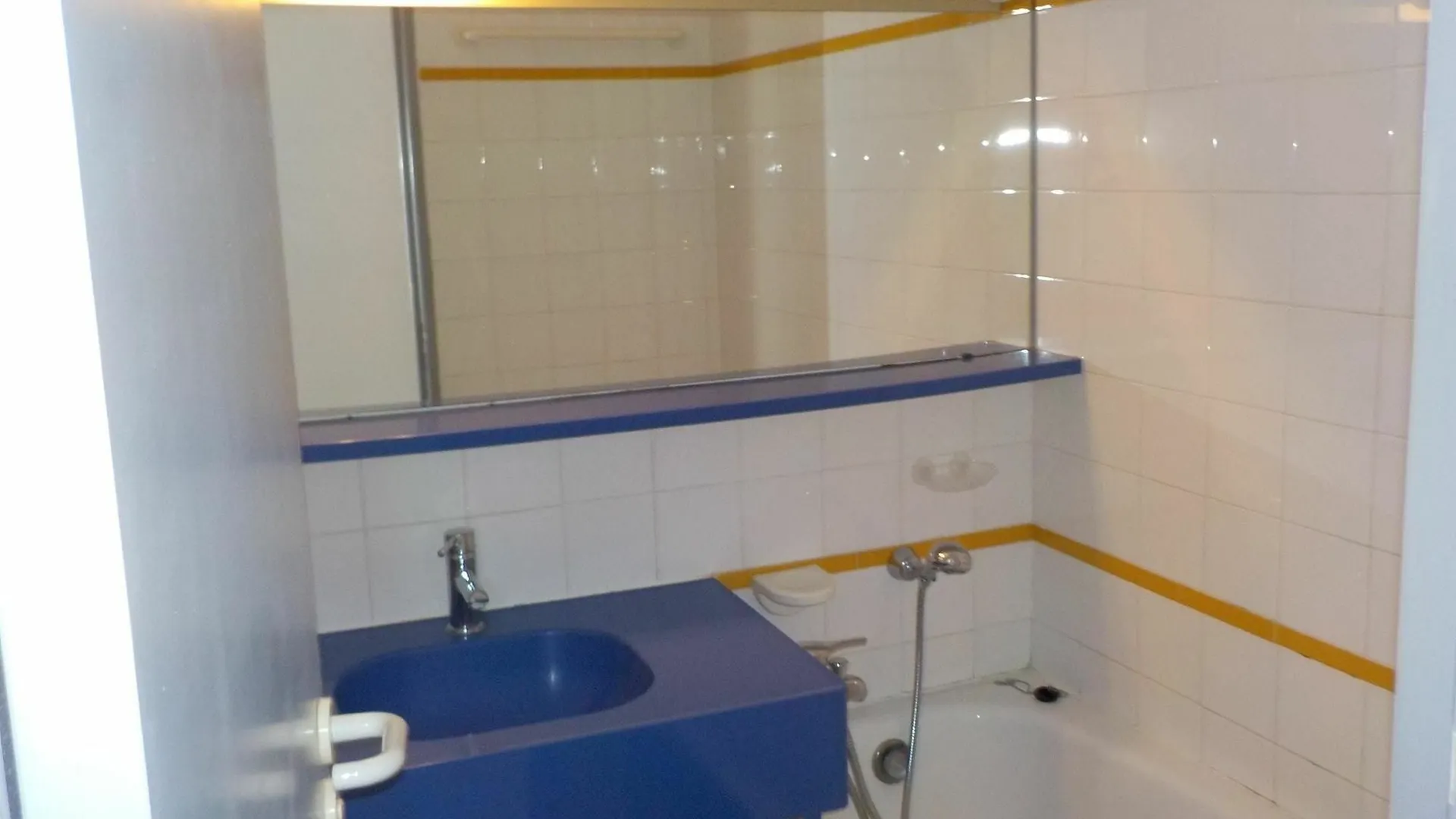 Apartment With One Bedroom In Agay Saint-Raphael, With Wonderful Sea V