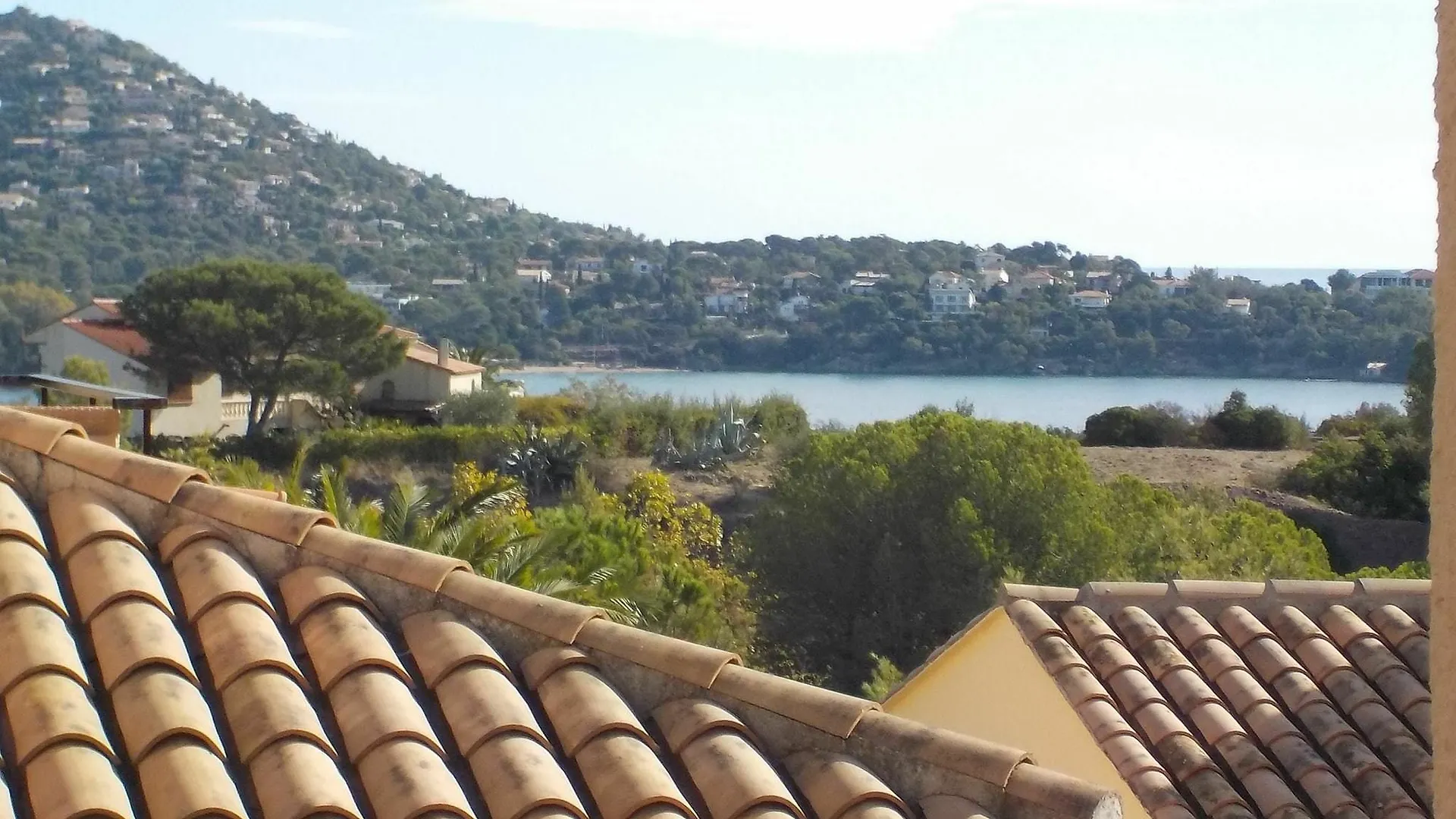 Apartment With One Bedroom In Agay Saint-Raphael, With Wonderful Sea V צרפת