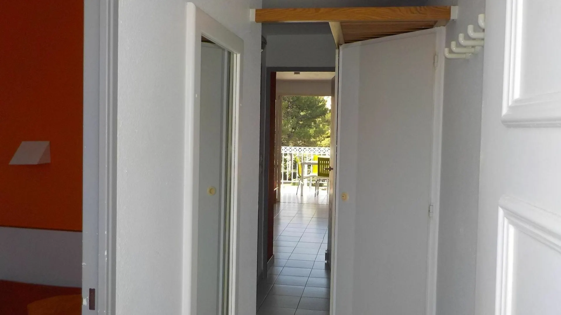 Apartment With One Bedroom In Agay Saint-Raphael, With Wonderful Sea V צרפת